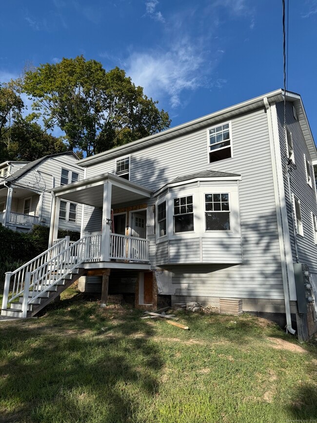Primary Photo - 1285 Townsend Ave