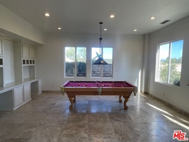 Building Photo - 24224 Edelweiss Ct