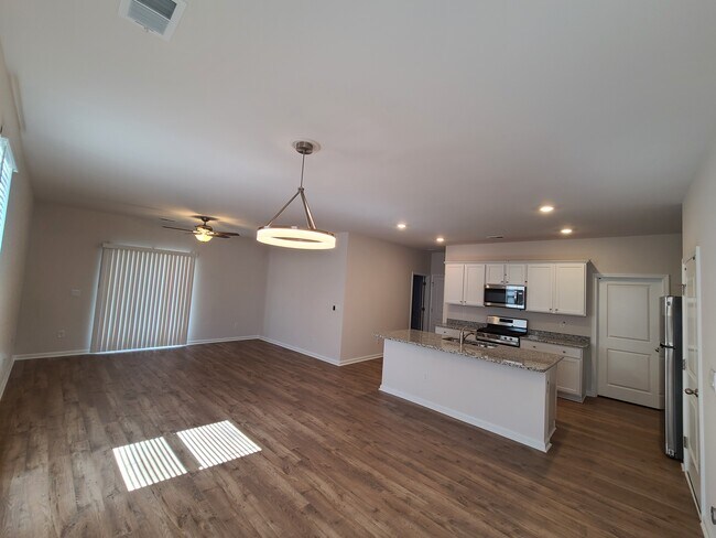 Building Photo - 219 Marauder Dr