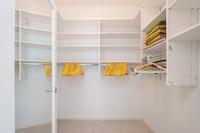 Building Photo - 3857 Pell Pl