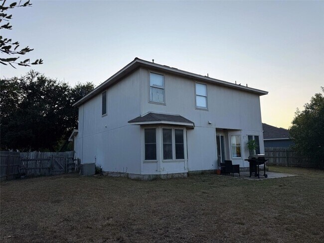 Building Photo - 541 Zebra Dr