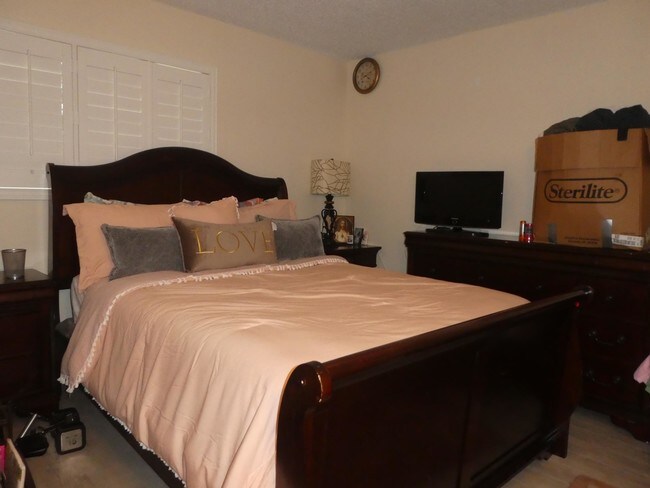 Building Photo - 2500 Fiore Way