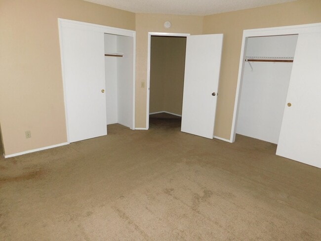 Building Photo - Gorgeous 3 Bed 2 Bath House in a Great Neighborhood