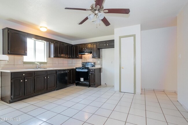 Building Photo - 11641 Desert Keep Dr