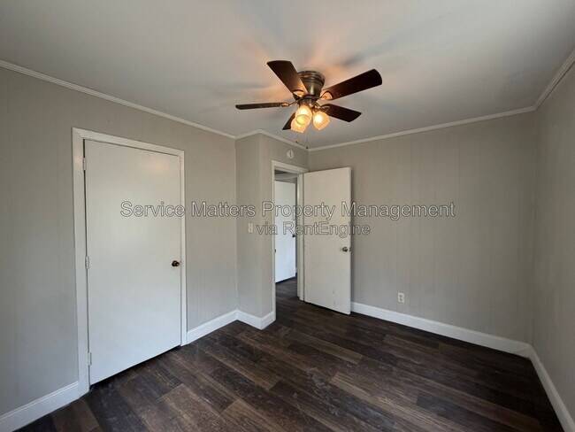 Building Photo - 3213 N Guillemard St