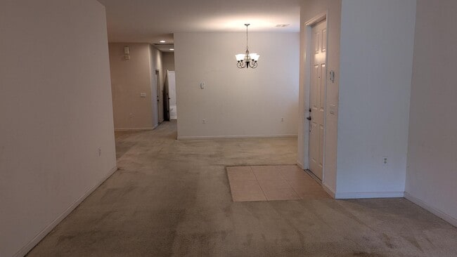 Building Photo - 826 Middleton Dr SW