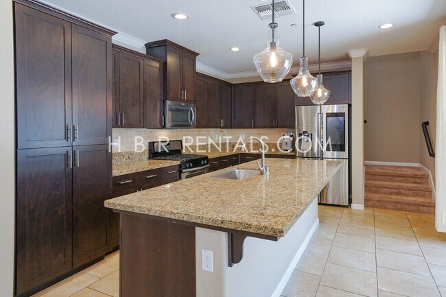 Building Photo - River Islands Living: Modern 4-Bedroom Hom...