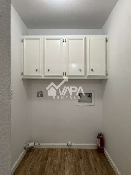 Building Photo - 13207 La Ventana St