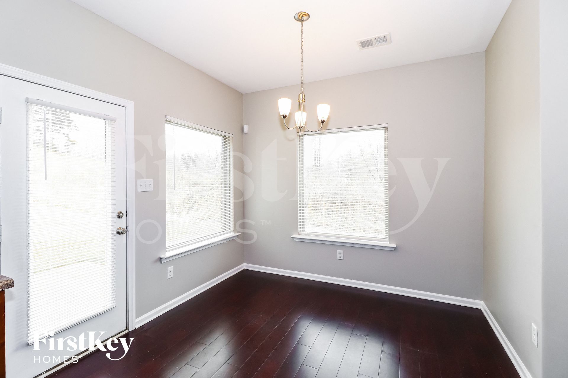 Building Photo - 4160 Bedford Valley Ln