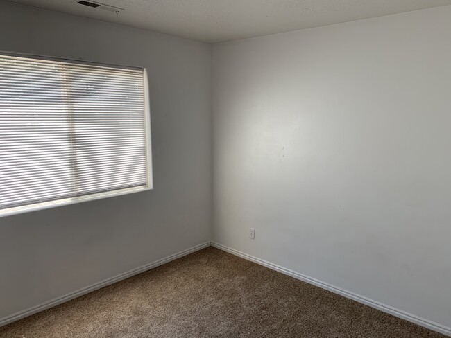 Building Photo - PPM Lease & Management (417)