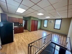 Building Photo - 75 Bloomfield Ave