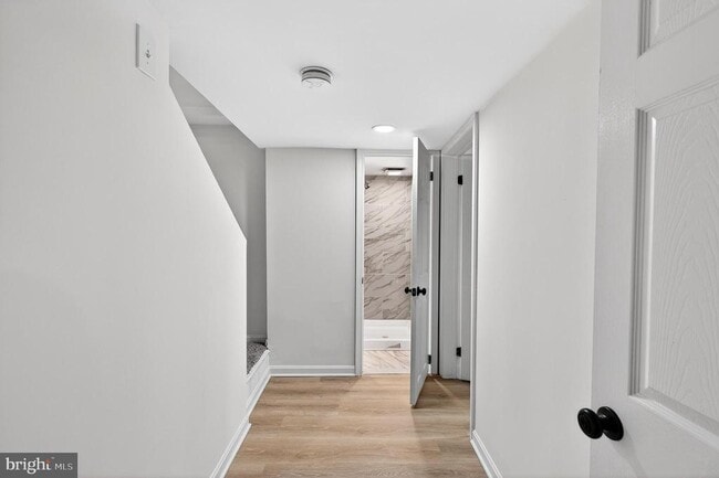 Building Photo - 1870 Yakona Rd