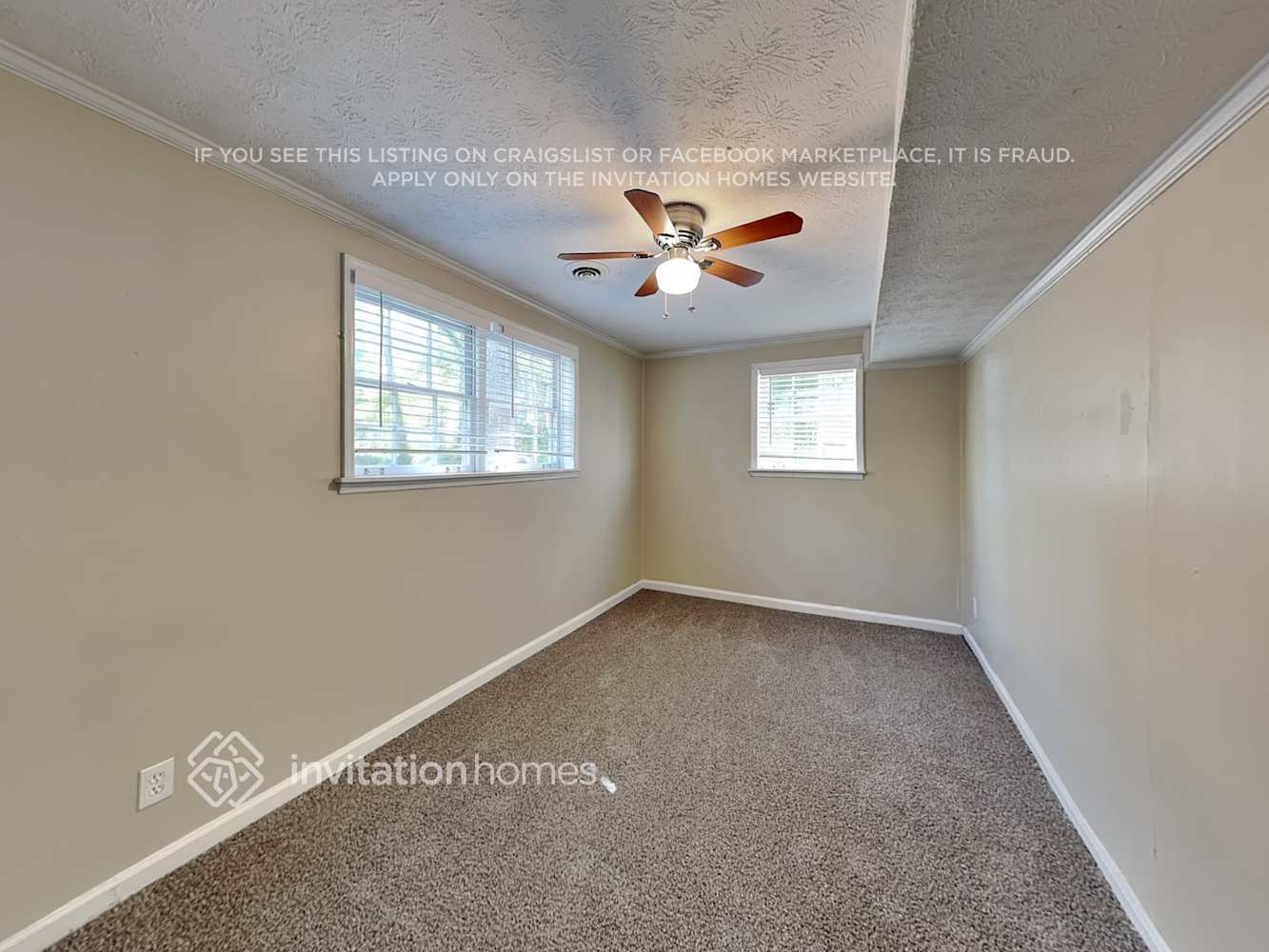 Building Photo - 215 Simpson Dr NE