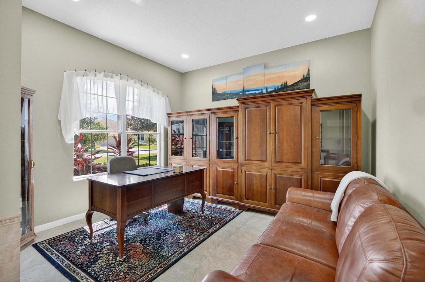 Building Photo - 8 Collinson Ct