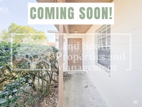 Building Photo - 5866 Charlton Dr