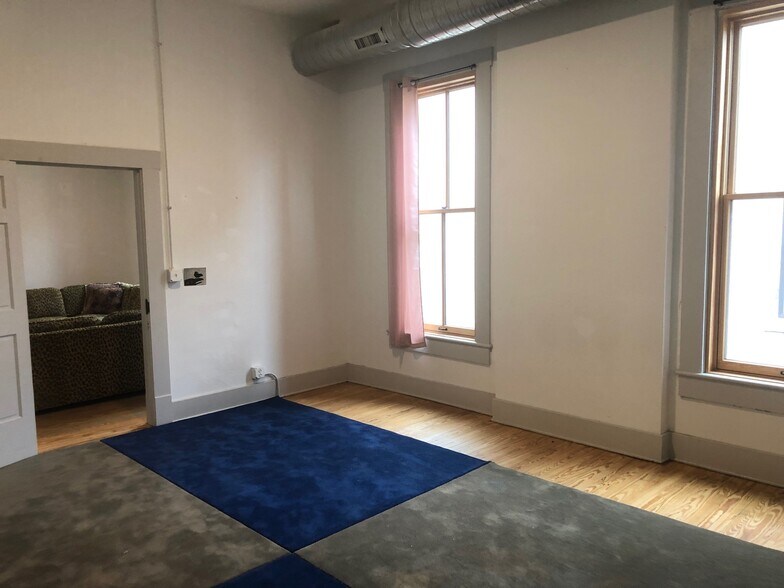 bedroom - 123 E 3rd St