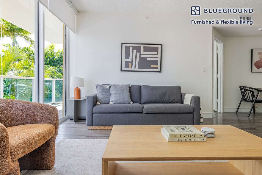 Building Photo - 16950 N Bay Rd