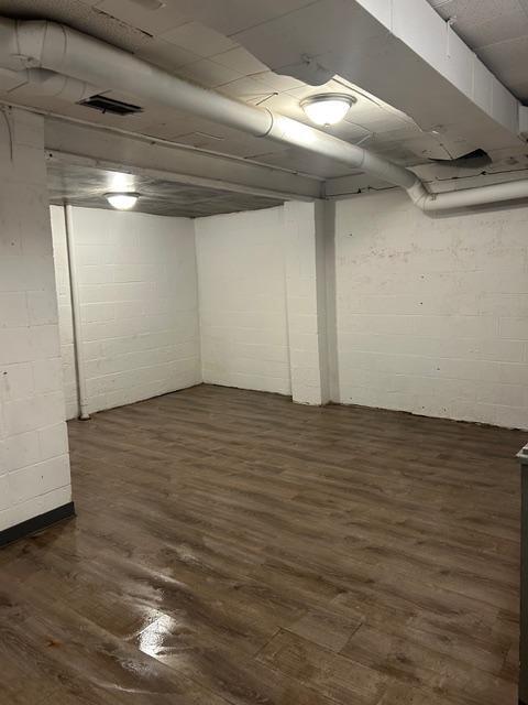 Building Photo - 2730 6th Ave