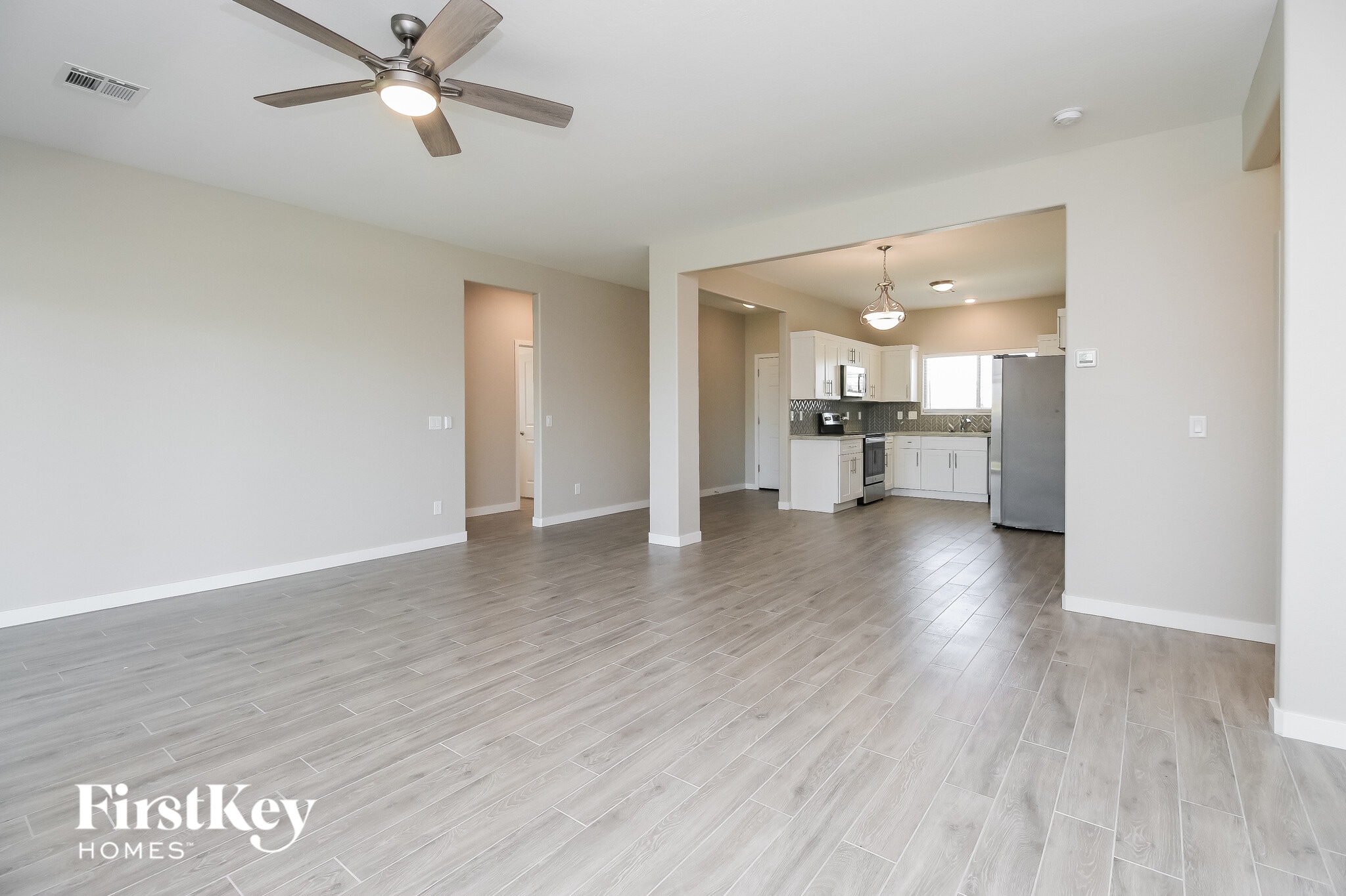 Building Photo - 5699 E Red Bird Ln