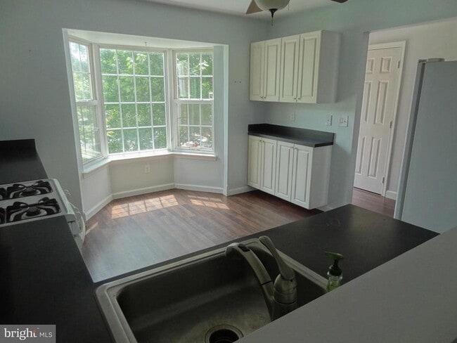 Building Photo - 2492 Wentworth Dr