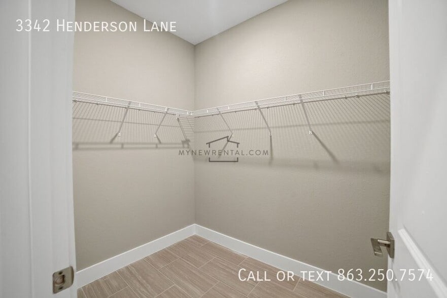 Building Photo - 3342 Henderson Ln