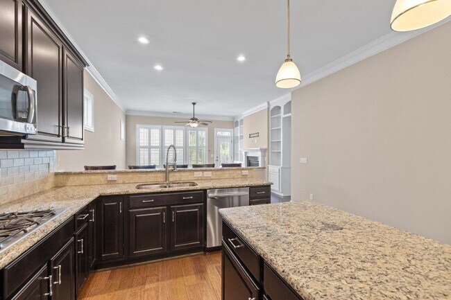 Building Photo - 4 Bedroom Home with Finished Flex Space Ab...