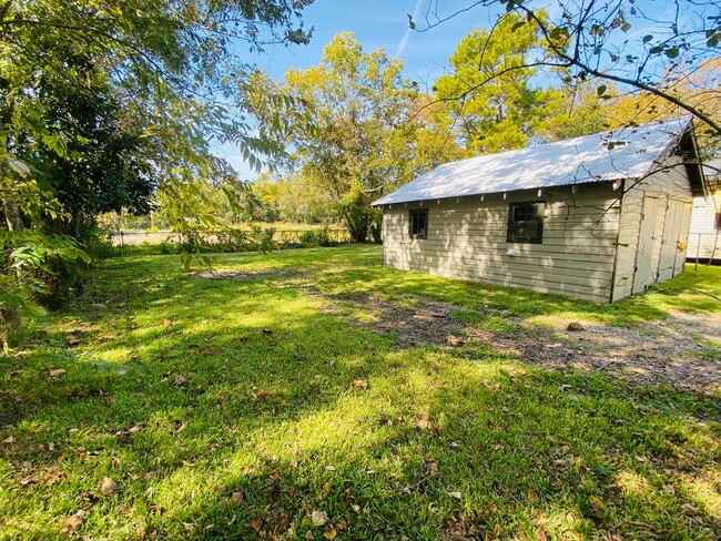 Building Photo - 4007 Lynn St