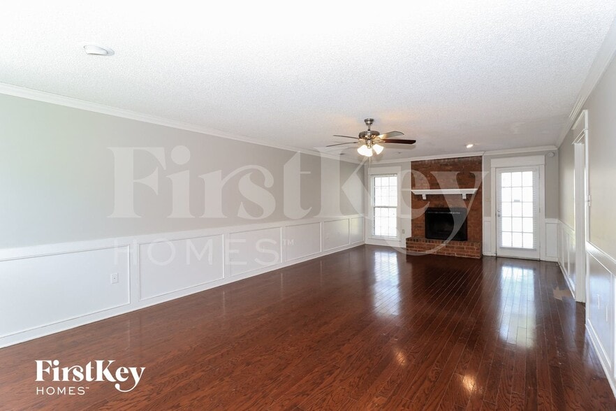Building Photo - 8688 Chimneyrock Blvd.