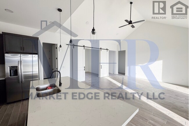 Building Photo - 3Bed/2Bath Home in North Scottsdale! Move-In Ready on 1/1/2026!