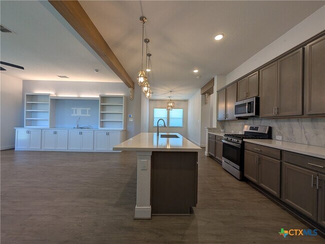 Building Photo - 2935 Aller