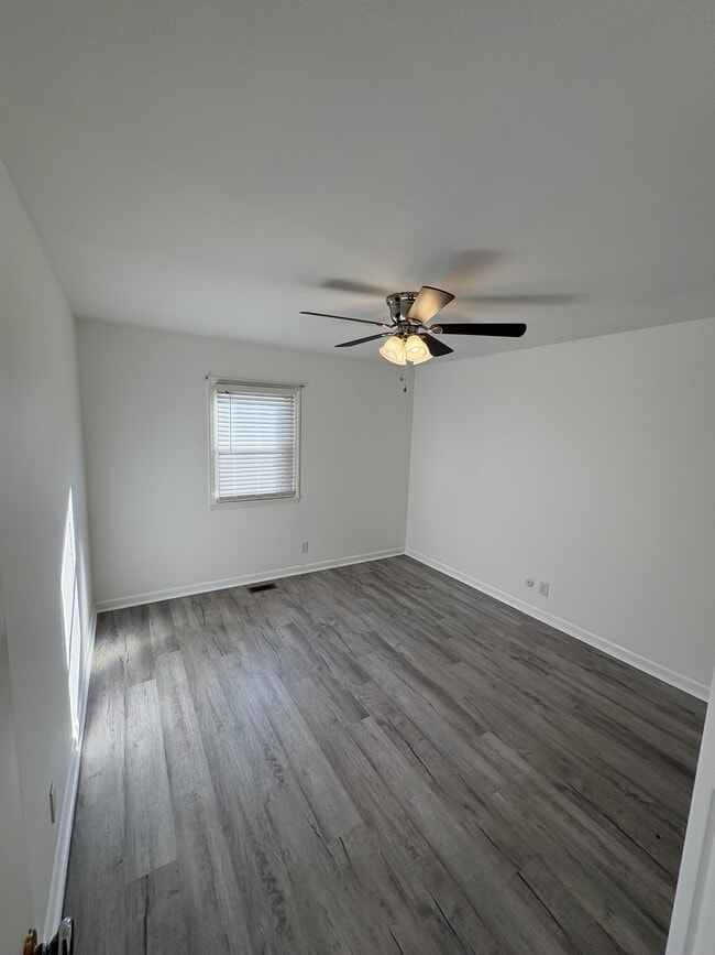 Building Photo - 2452 Wakefield Dr