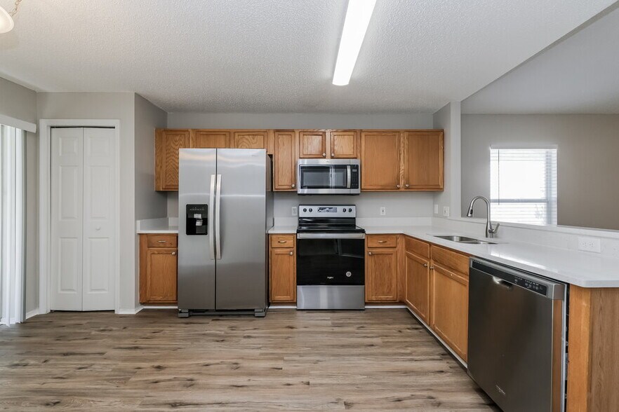 Building Photo - 8733 Morrison Oaks Ct