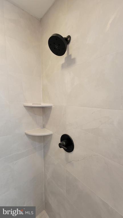 Building Photo - 4663 Umbria St