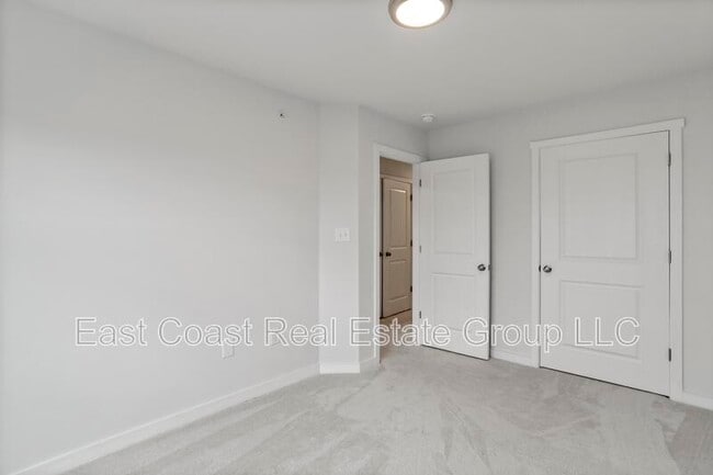 Building Photo - 51 Olga Dr