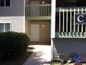 Building Photo - Fully Renovated 2 Bedroom 2 Bath Condo in Eagles Landing