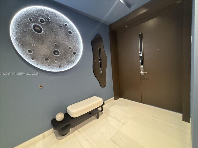 Building Photo - 300 Biscayne Blvd Way