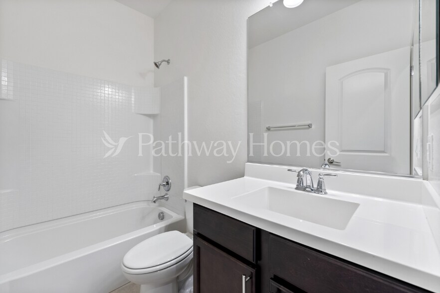 Building Photo - 18241 N Crestview Ln