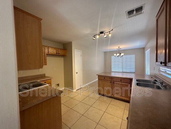 Building Photo - 14904 N 130th Ln