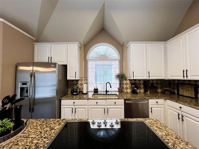 Building Photo - 10401 Forrest Dr