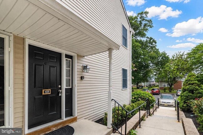 Building Photo - 133 Chalkboard Ct