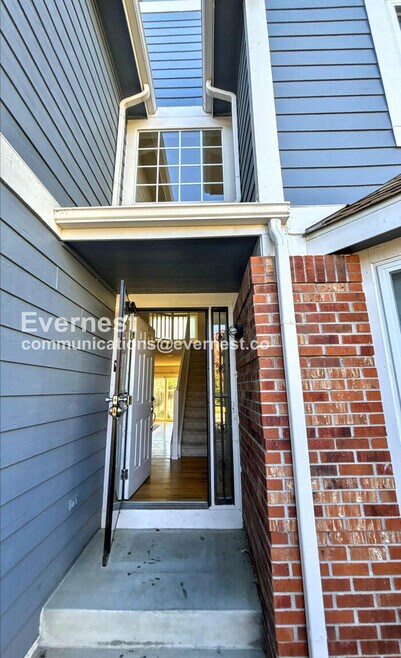 Building Photo - 18618 E Grand Cir