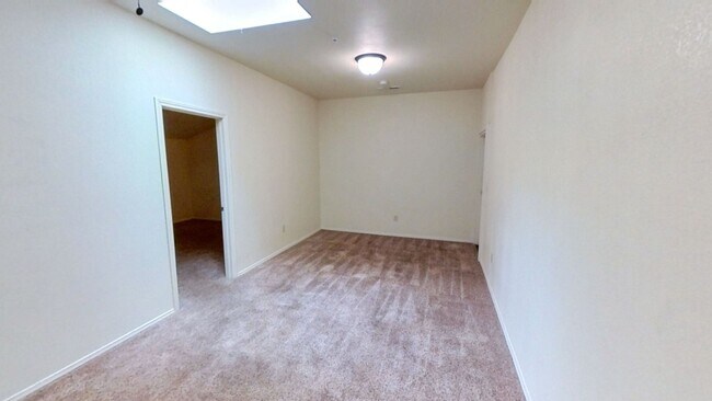 Building Photo - 3 Bedroom, 3 Bathroom Live Oak Canyon Home...