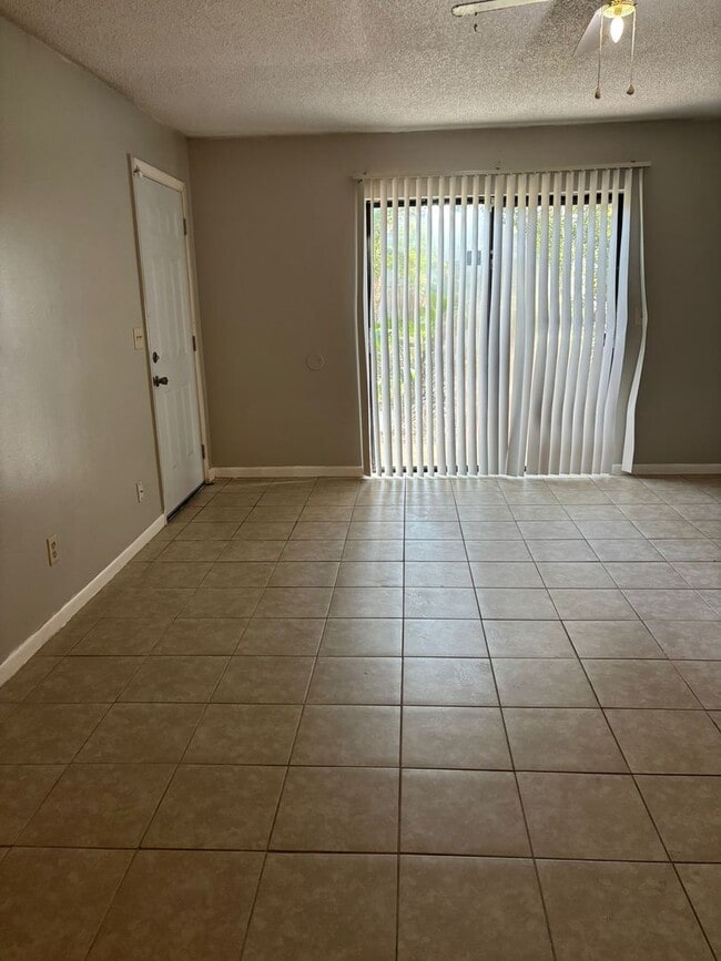 Building Photo - Move-In Ready 2BR/2BA Home