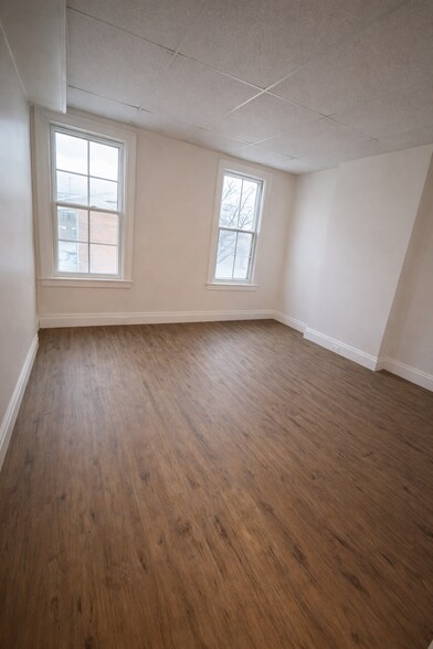 Building Photo - 18 Marvin Ave