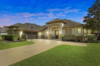 Building Photo - 26214 Kingsgate Ln