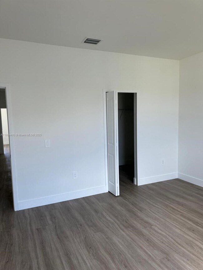 Building Photo - 34430-34430 SW 190th Ave