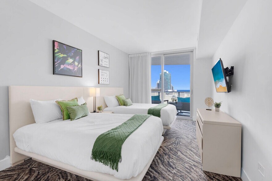 Building Photo - 4111 S Ocean Dr