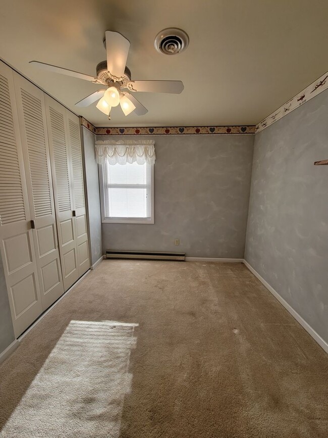 Building Photo - 7170 Ruritan Dr