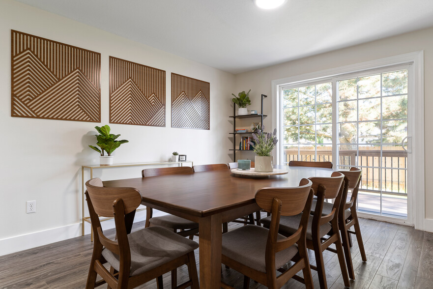 Dining Room and Entrance to Fully Fenced in Backyard, 1st Flor - 1129 12th St W