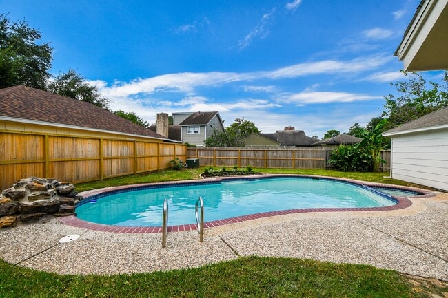 Building Photo - 8231 Bo Jack Dr